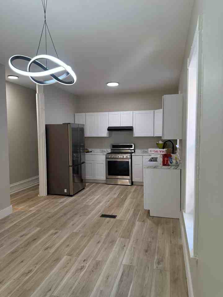 606 N 2nd St #2 - Photo 4 of 11