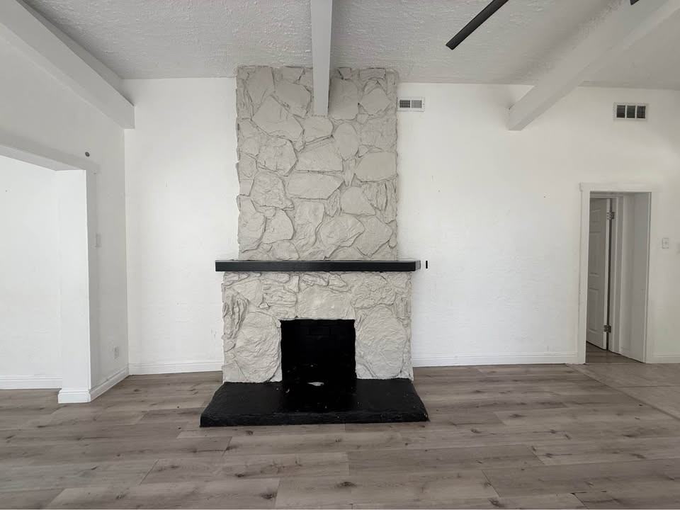 2557 Adams Ave #1A - Photo 3 of 15