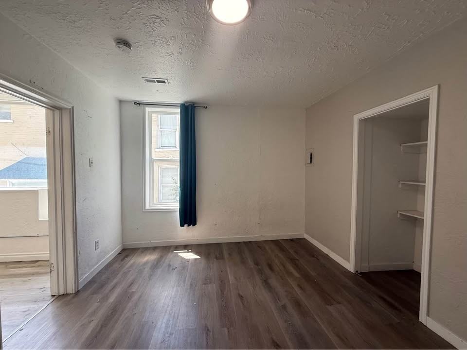 2557 Adams Ave #1A - Photo 6 of 15