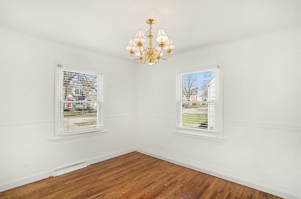 995 S Swain Ave - Photo 3 of 17