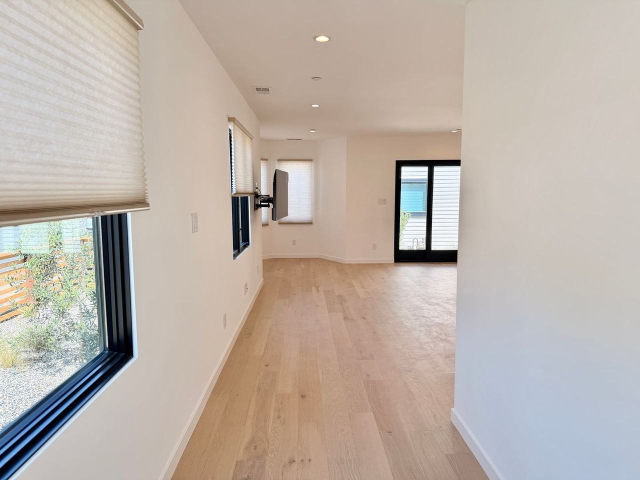 406 S Sunnyvale Ave - Photo 2 of 19