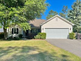 featured image of 305 Woodgreen Dr #1
