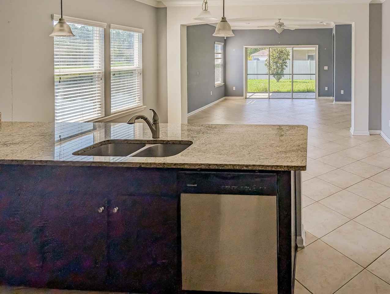 10104 Bedford Lakes Ct #1 - Photo 4 of 25