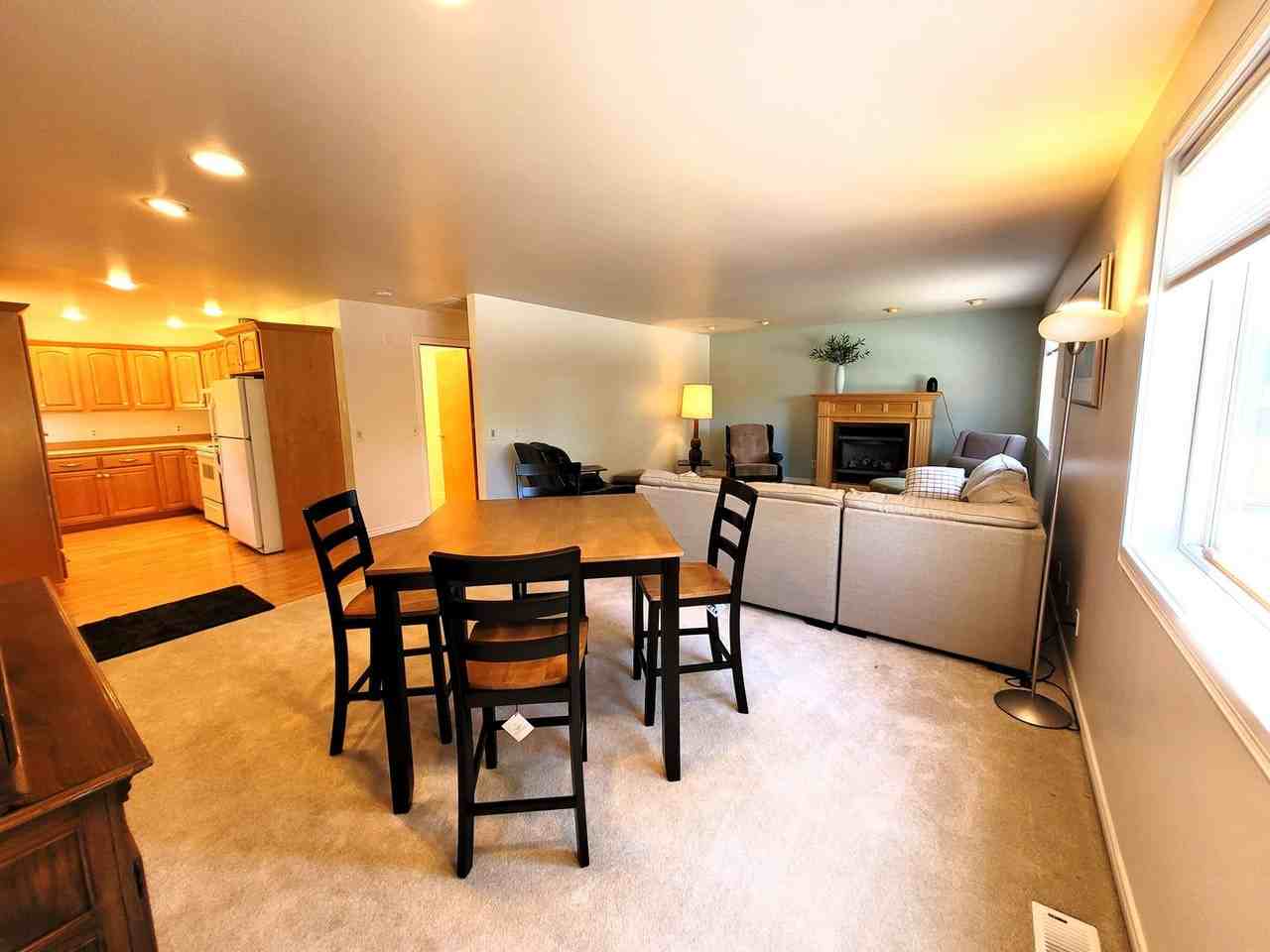 625 1/2 Marine Dr - Photo 7 of 24