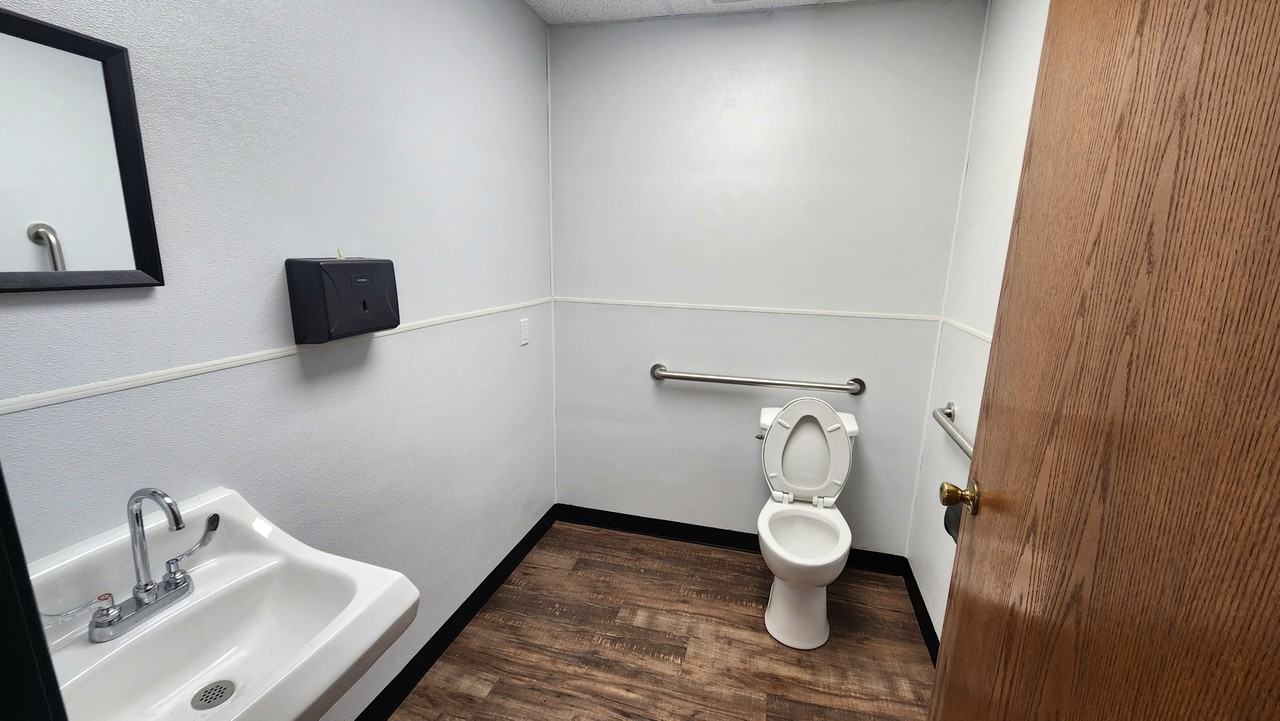 1115 Ne 1st St #D - Photo 5 of 7