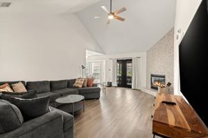 featured image of 47 Pine Ridge Trce #1