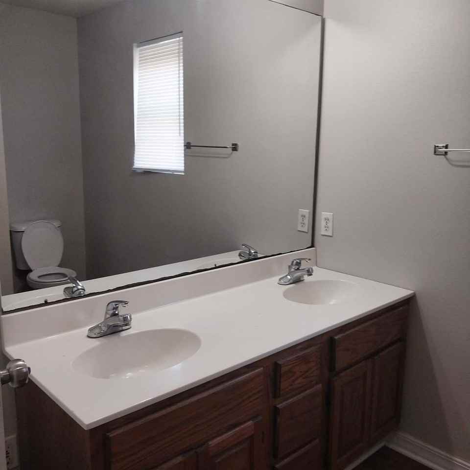 1401 W Academy Ave - Photo 4 of 9