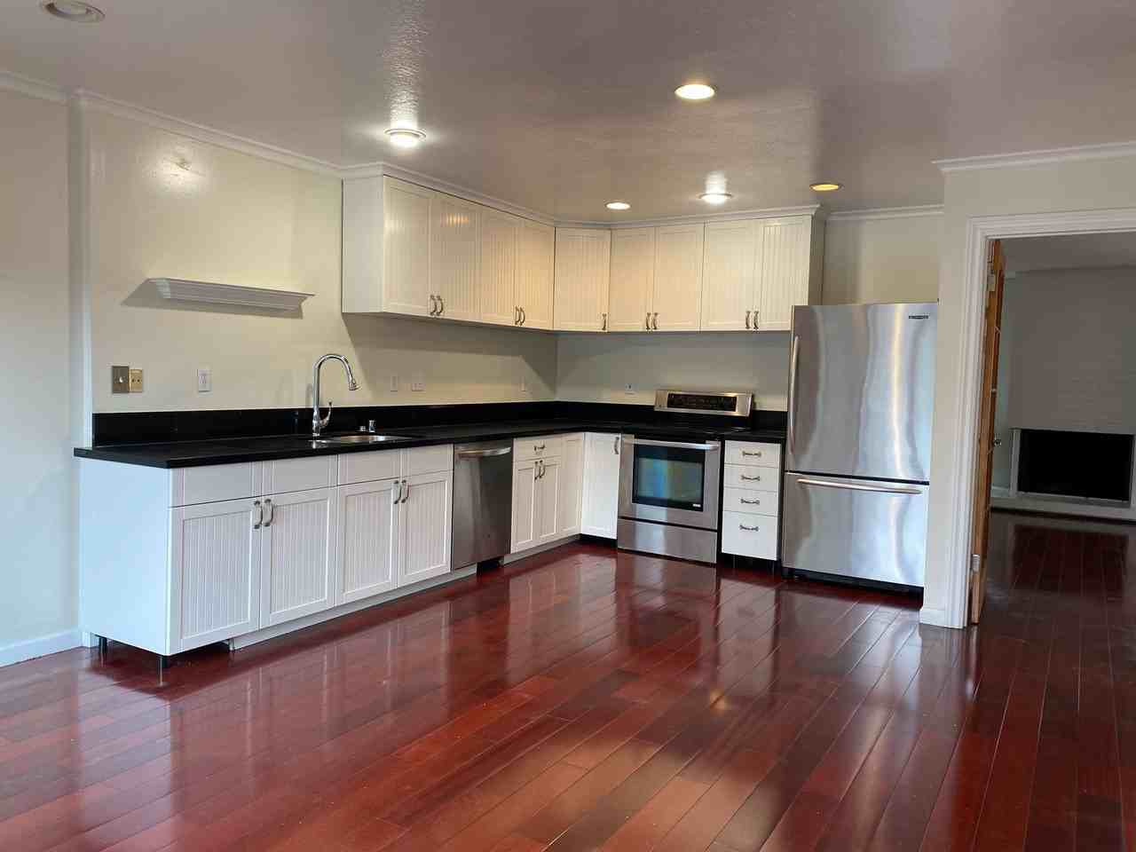 3423 Catalina Ave - Photo 3 of 27