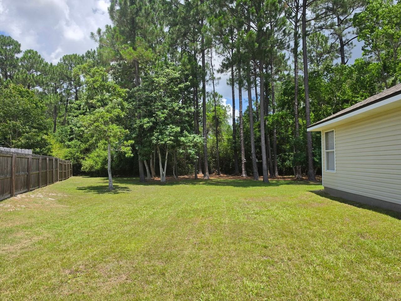 24381 Sailfish Ln - Photo 4 of 33