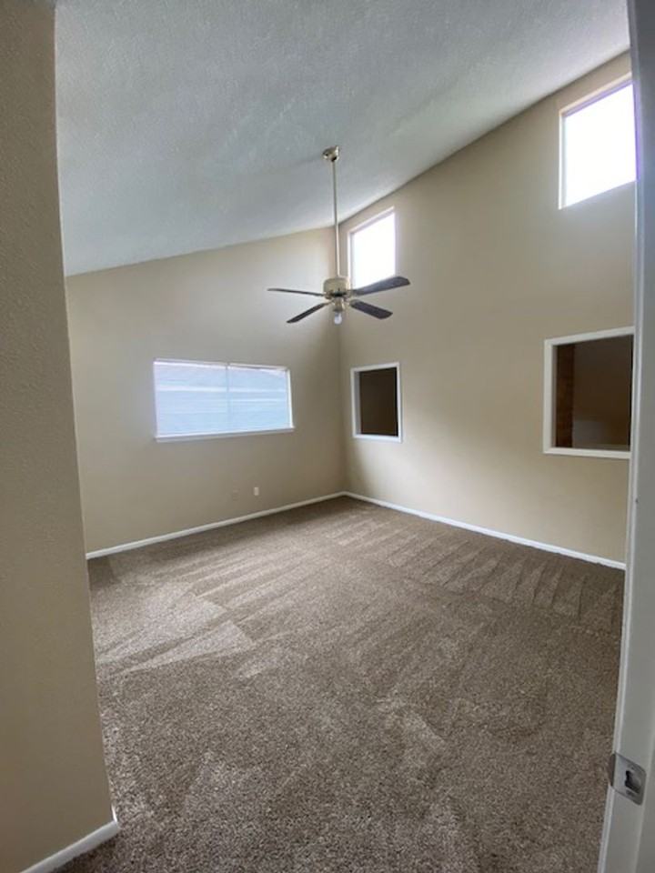 2710 Quail Creek Dr - Photo 4 of 13