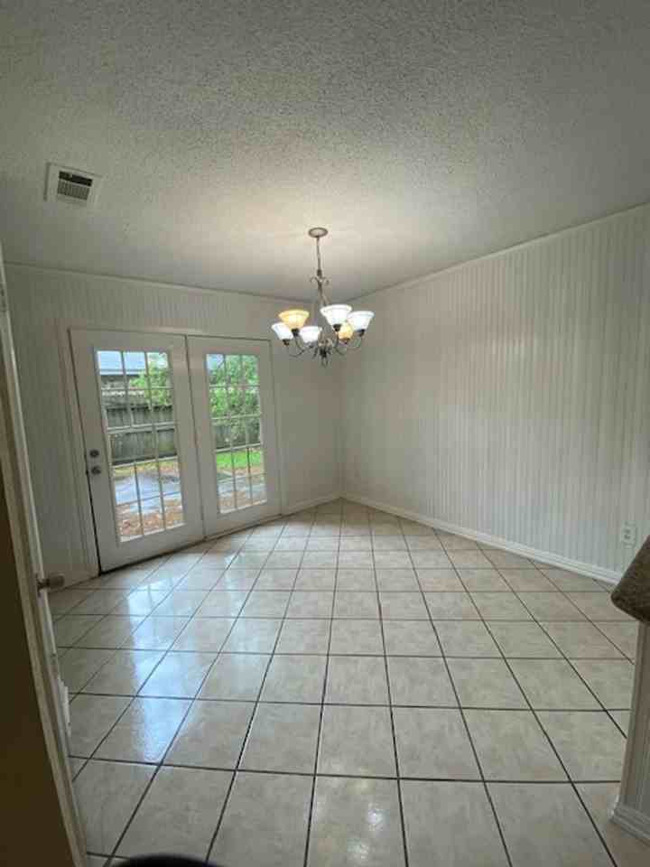 2710 Quail Creek Dr - Photo 7 of 13