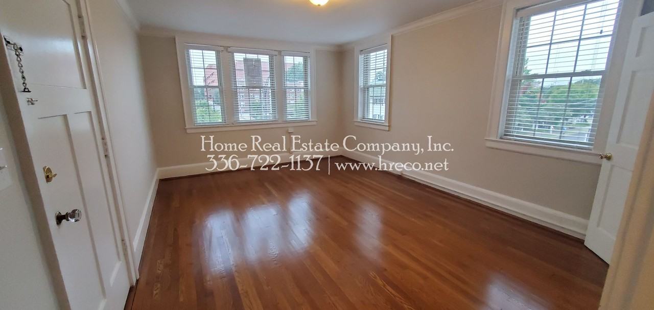 415 N Spring St #6 - Photo 3 of 12
