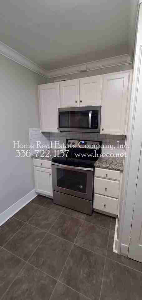 415 N Spring St #6 - Photo 5 of 12