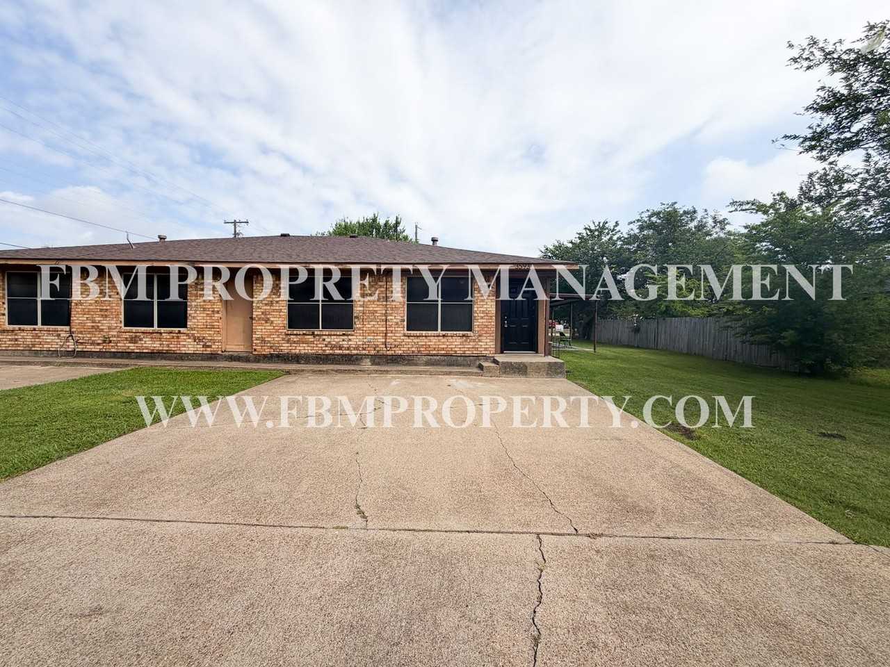 3593 3593 Ennis Avenue - Photo 2 of 12