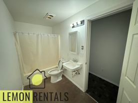 902 N 9th Ave - Photo 1 of 1