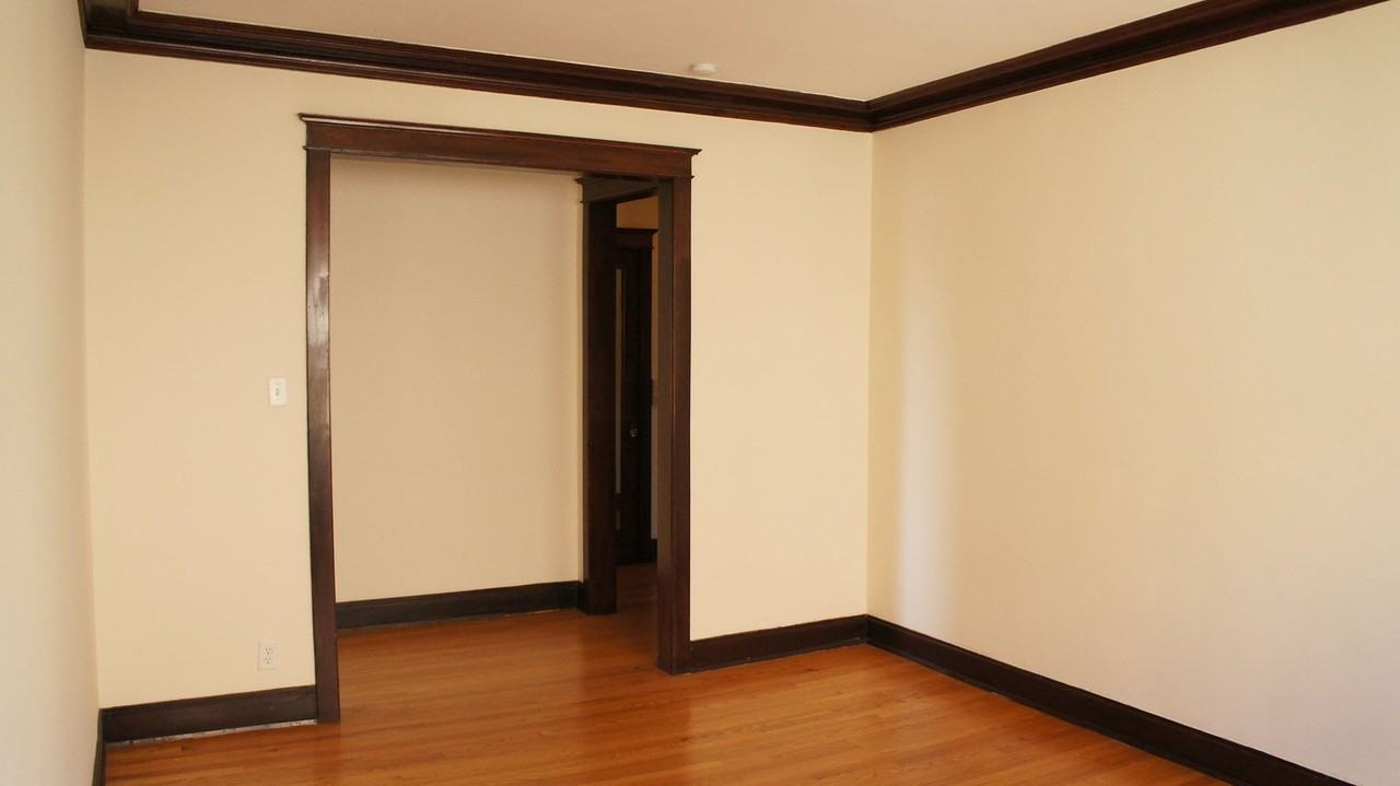 1949 Cuyler LLC - Photo 3 of 12