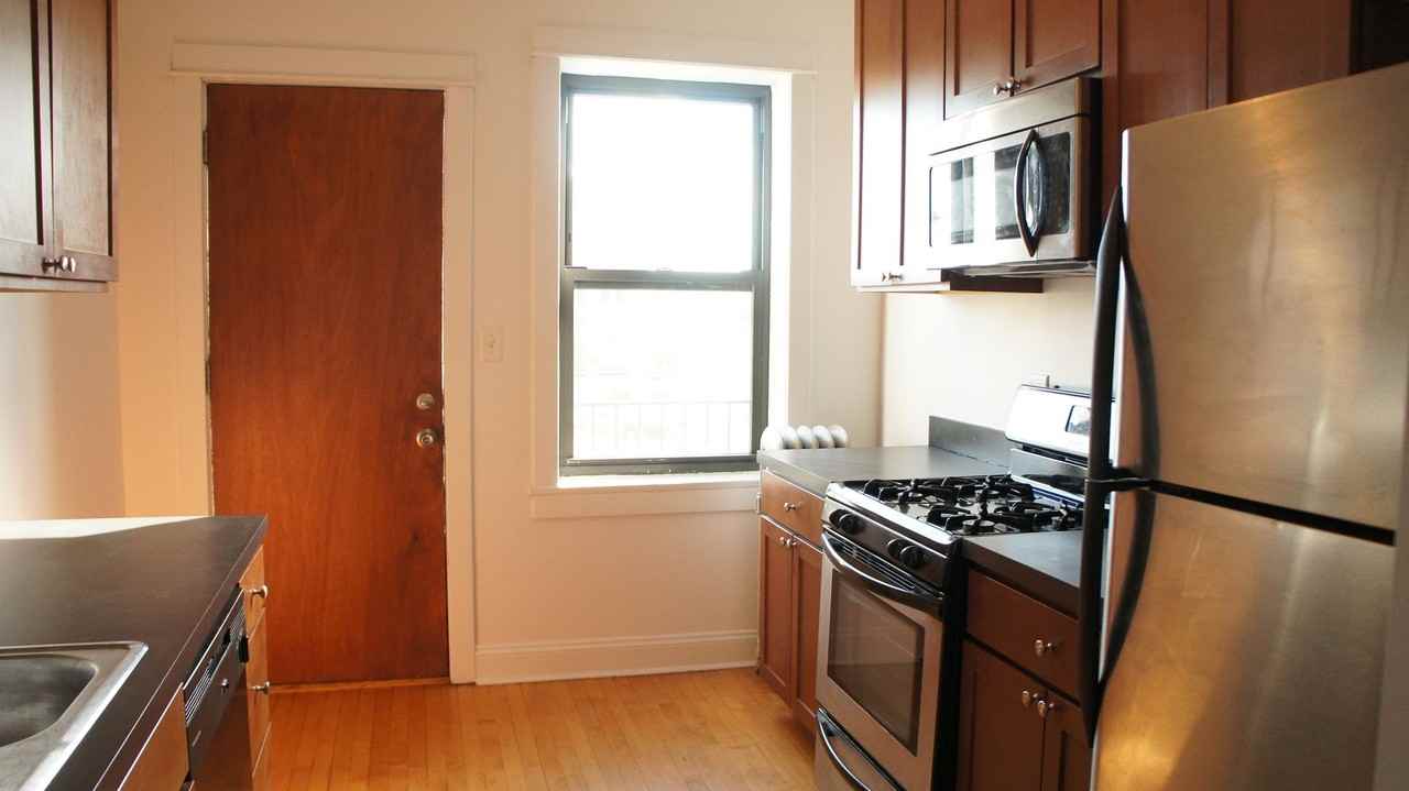 1949 Cuyler LLC - Photo 6 of 12