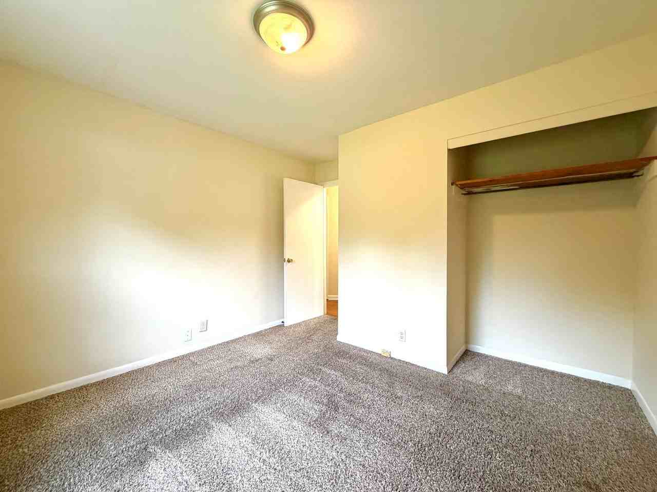 221 Mills Dr - Photo 7 of 15