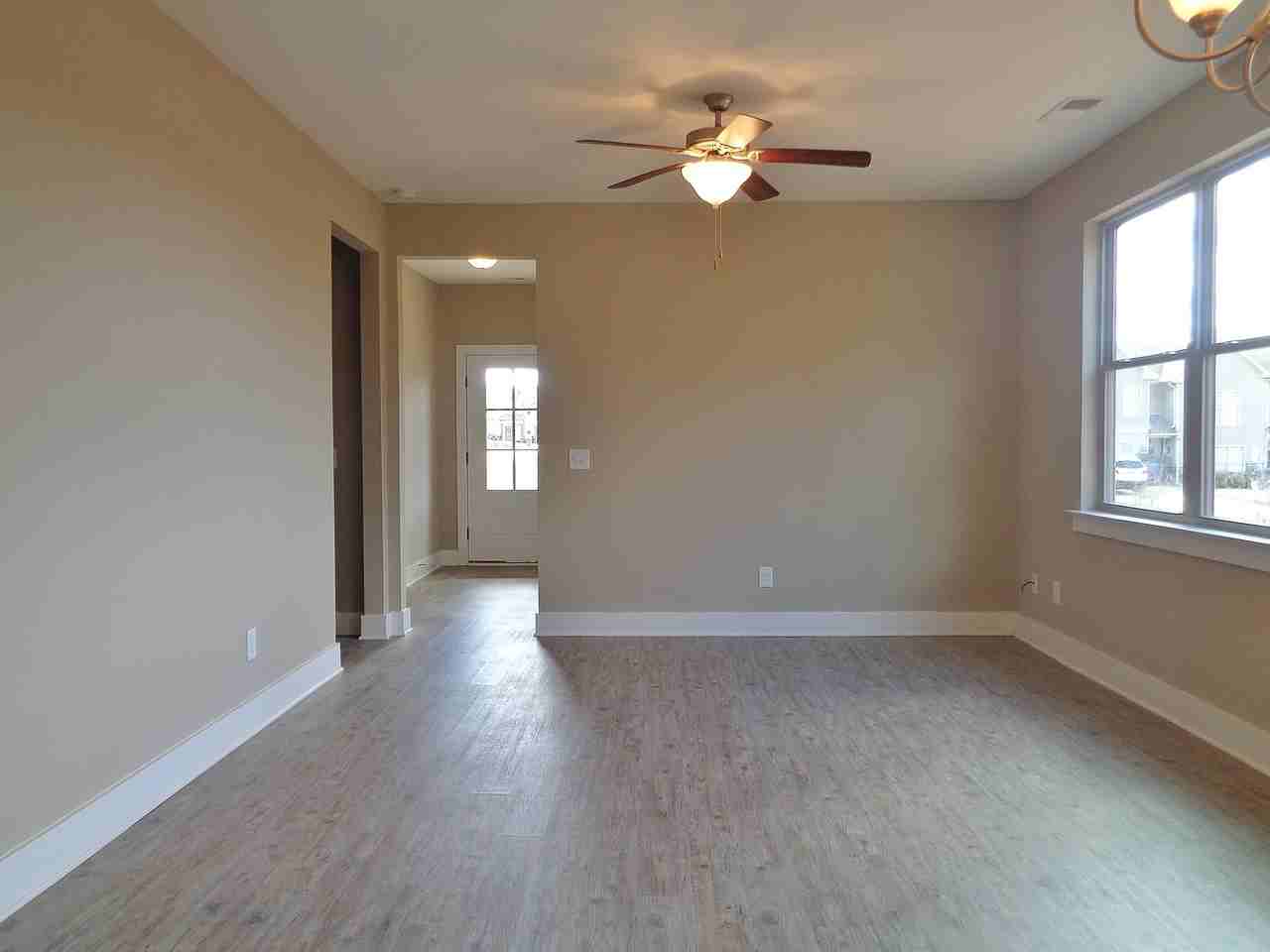 602 The Heights Ln - Photo 3 of 12
