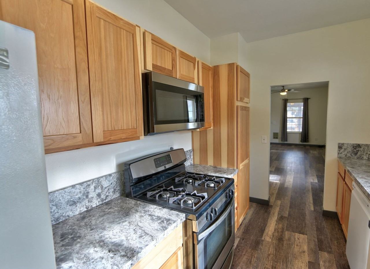 2232 Kiln St - Photo 7 of 20
