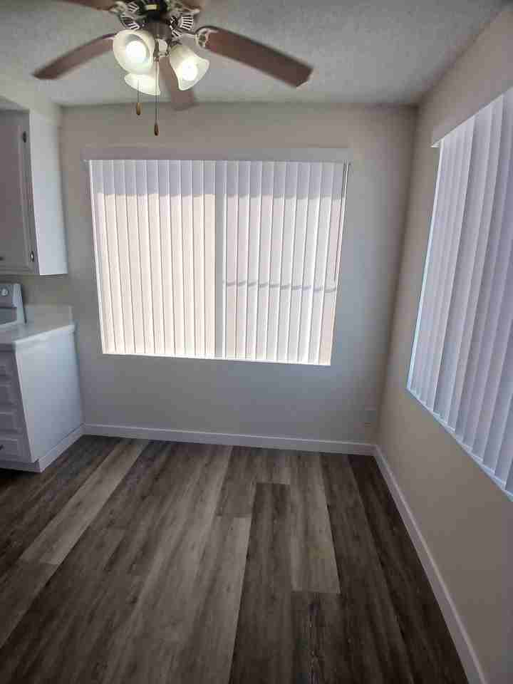 215 Atlantic Ave - Photo 5 of 13