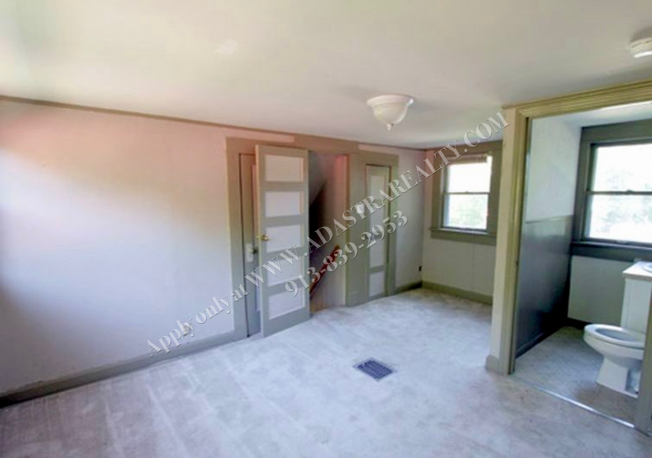 12 E 78th Ter - Photo 5 of 8