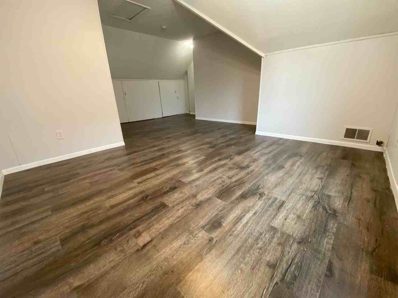 873 Desoto St - Photo 4 of 7