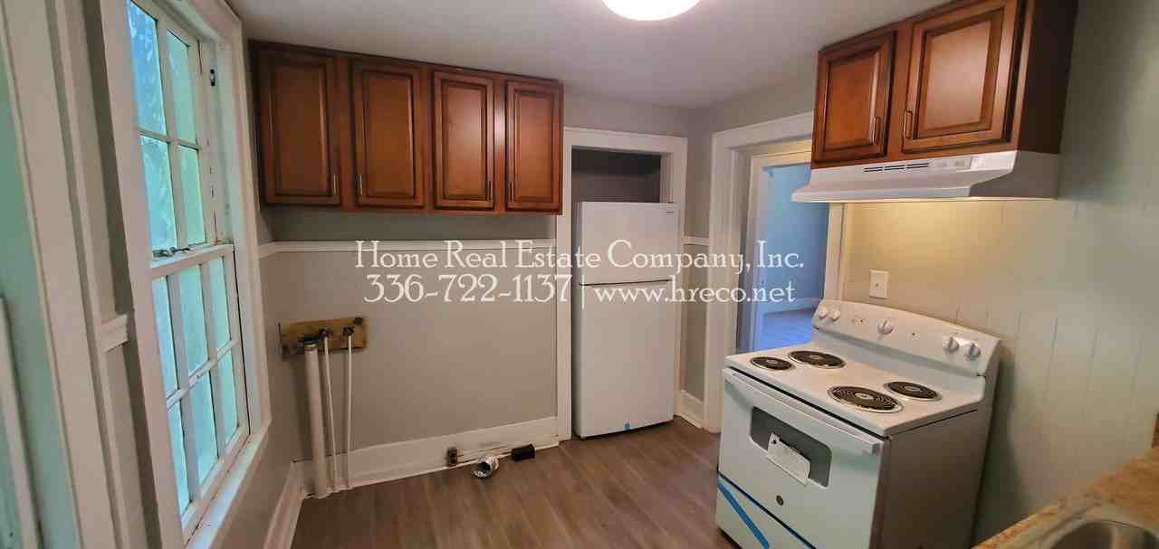 926 N Jackson Ave - Photo 7 of 13