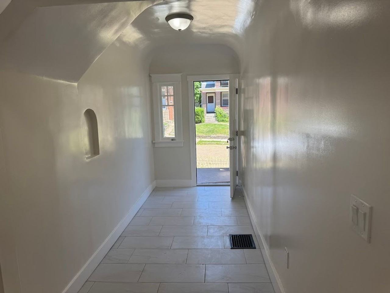 5916 Nicholson St - Photo 2 of 28
