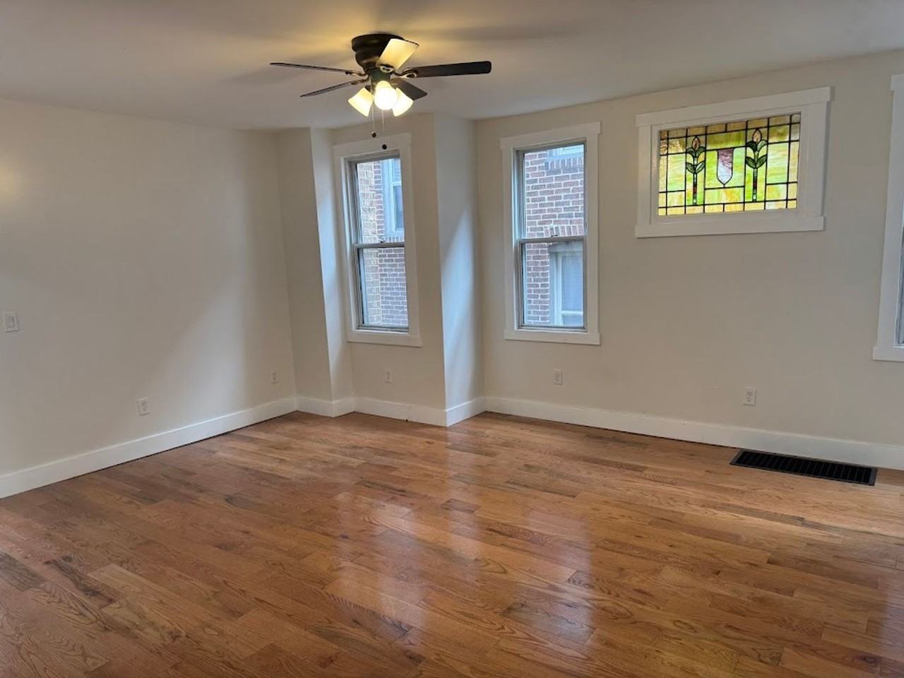 5916 Nicholson St - Photo 3 of 28