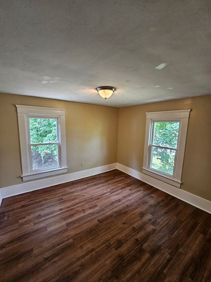344 Fuller St - Photo 2 of 15