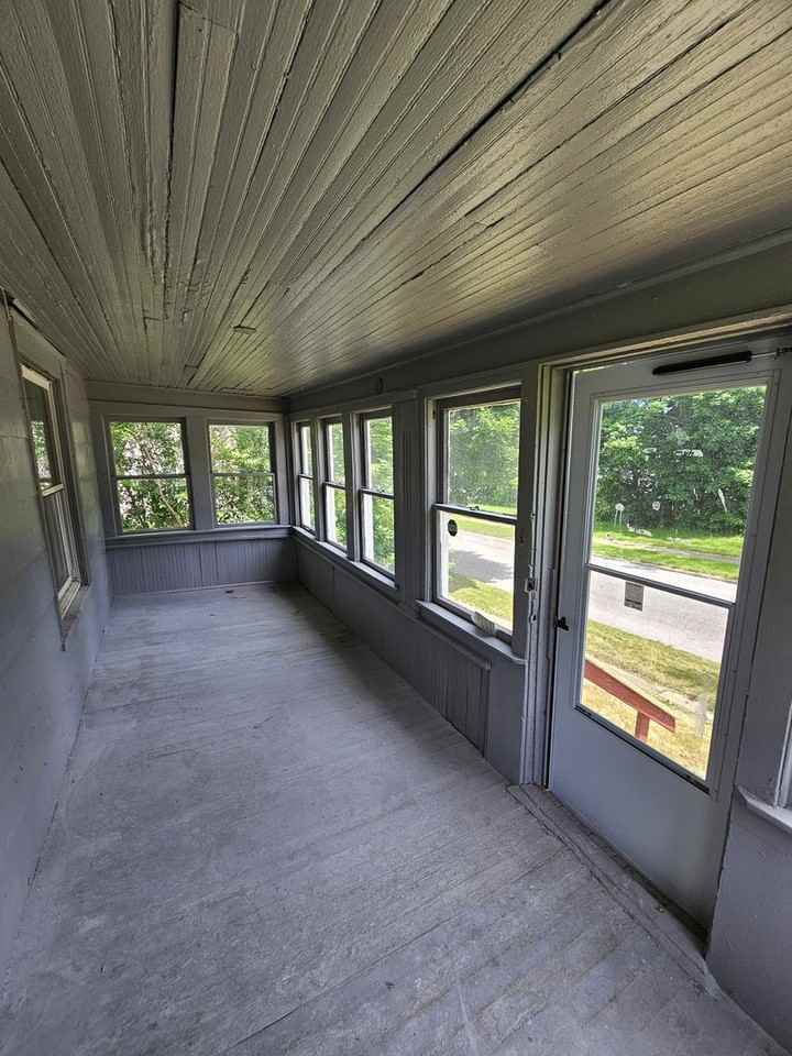 344 Fuller St - Photo 2 of 15