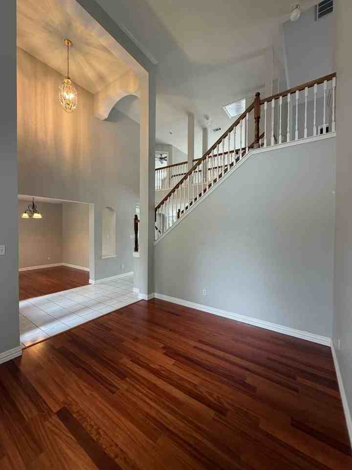 1609 Simsbury Dr - Photo 5 of 34