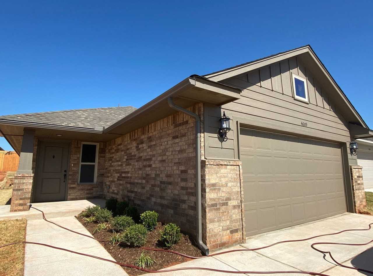 4609 Crystal Clear Ln - Photo 2 of 30