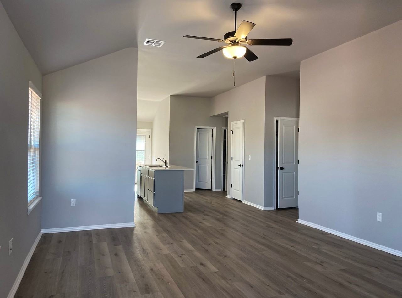 4609 Crystal Clear Ln - Photo 5 of 30