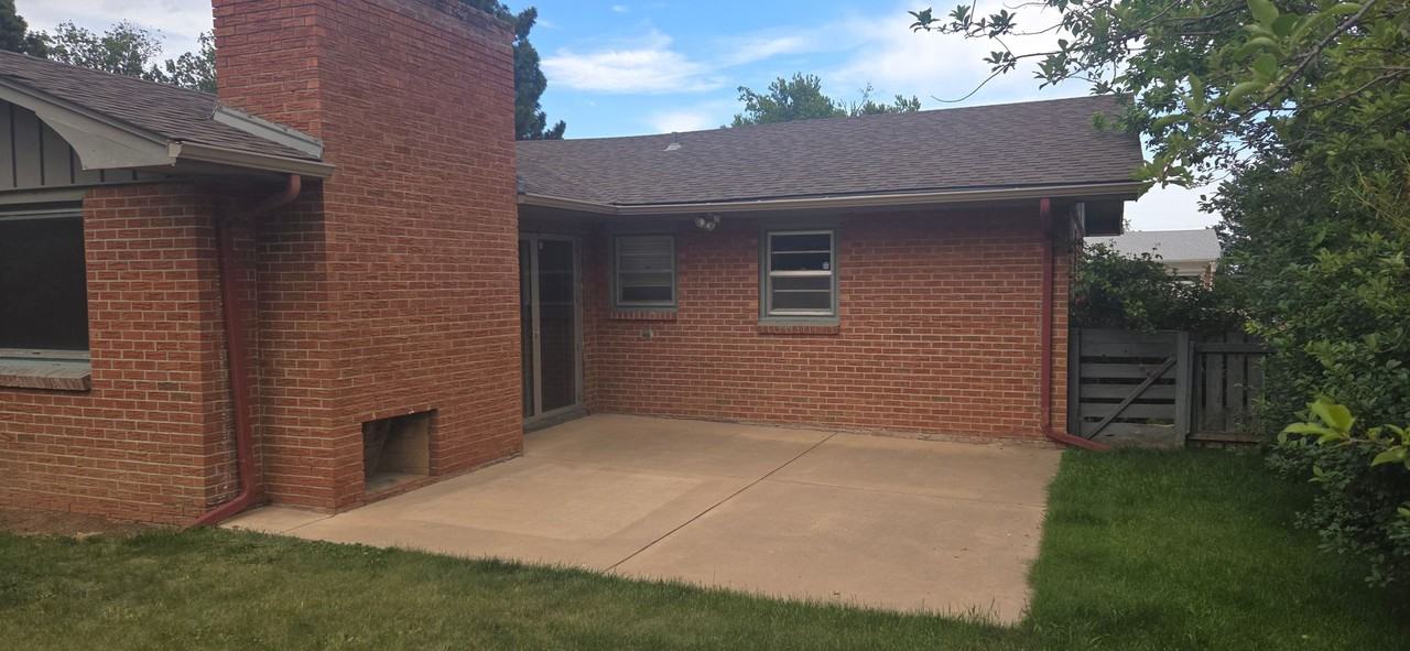 822 Orion Dr - Photo 4 of 18