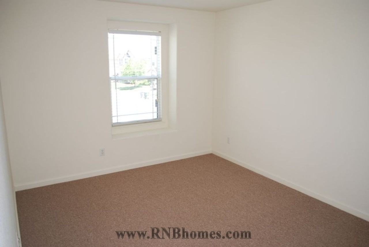 6301 Bluebill Ct - Photo 6 of 23