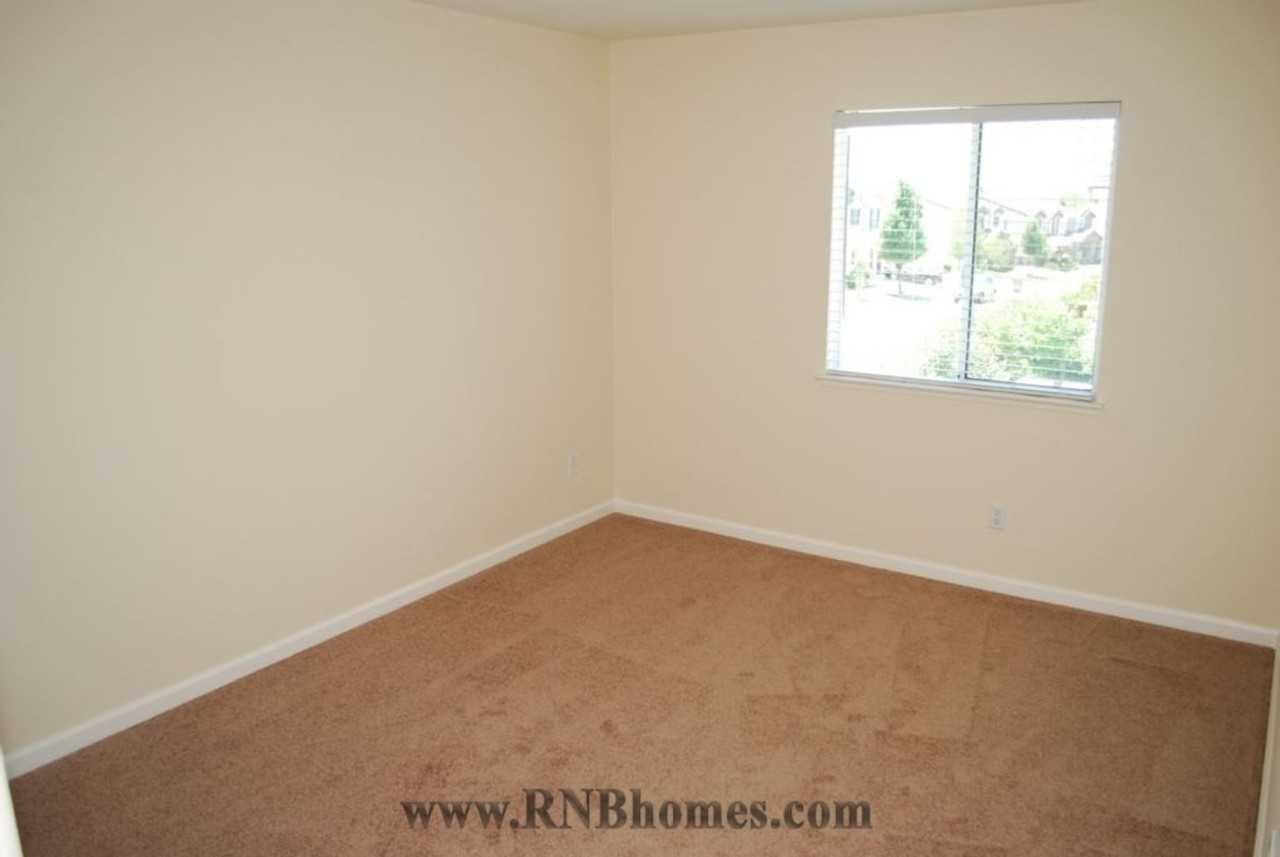 6301 Bluebill Ct - Photo 7 of 23