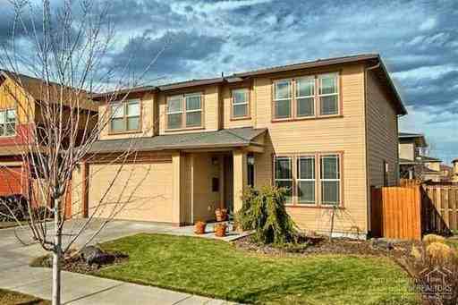 2948 Ne Conners Ave - Photo 4 of 32