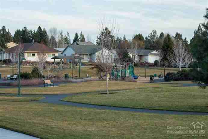 2948 Ne Conners Ave - Photo 3 of 27