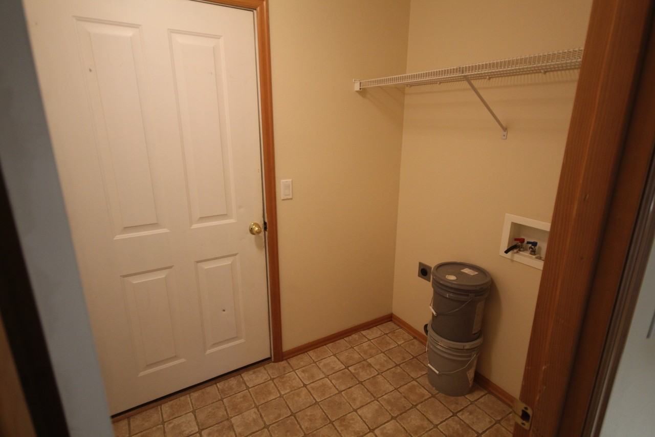 3243 Sw Juniper Ave - Photo 4 of 11