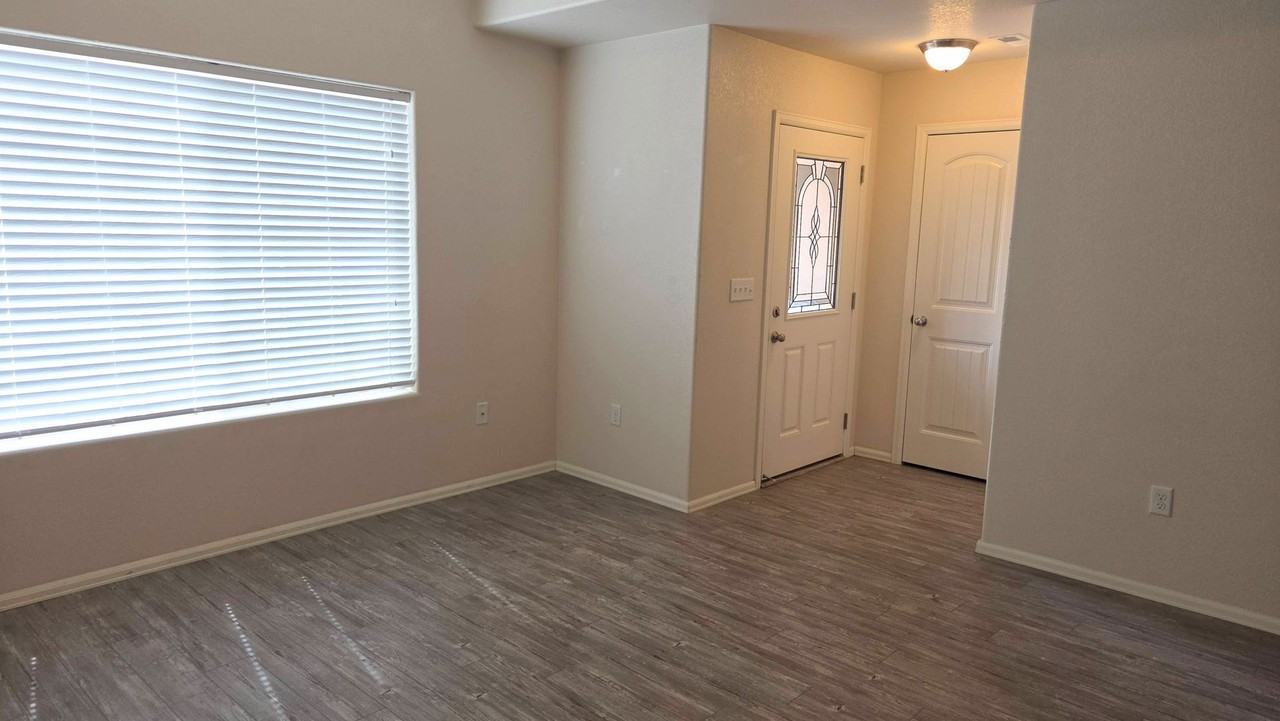 4788 Kerry Lynn Vw - Photo 2 of 24