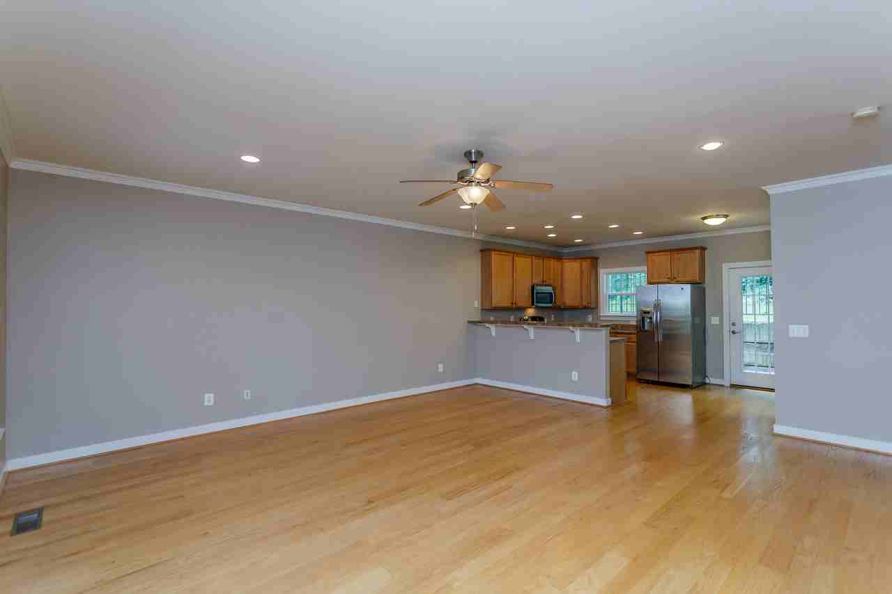 154 Brookwood Dr - Photo 2 of 33