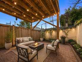 558 N 17th St #1R - Photo 1 of 1