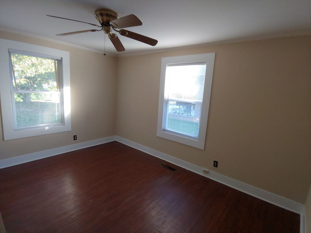 1717 2nd Ave - Photo 5 of 8