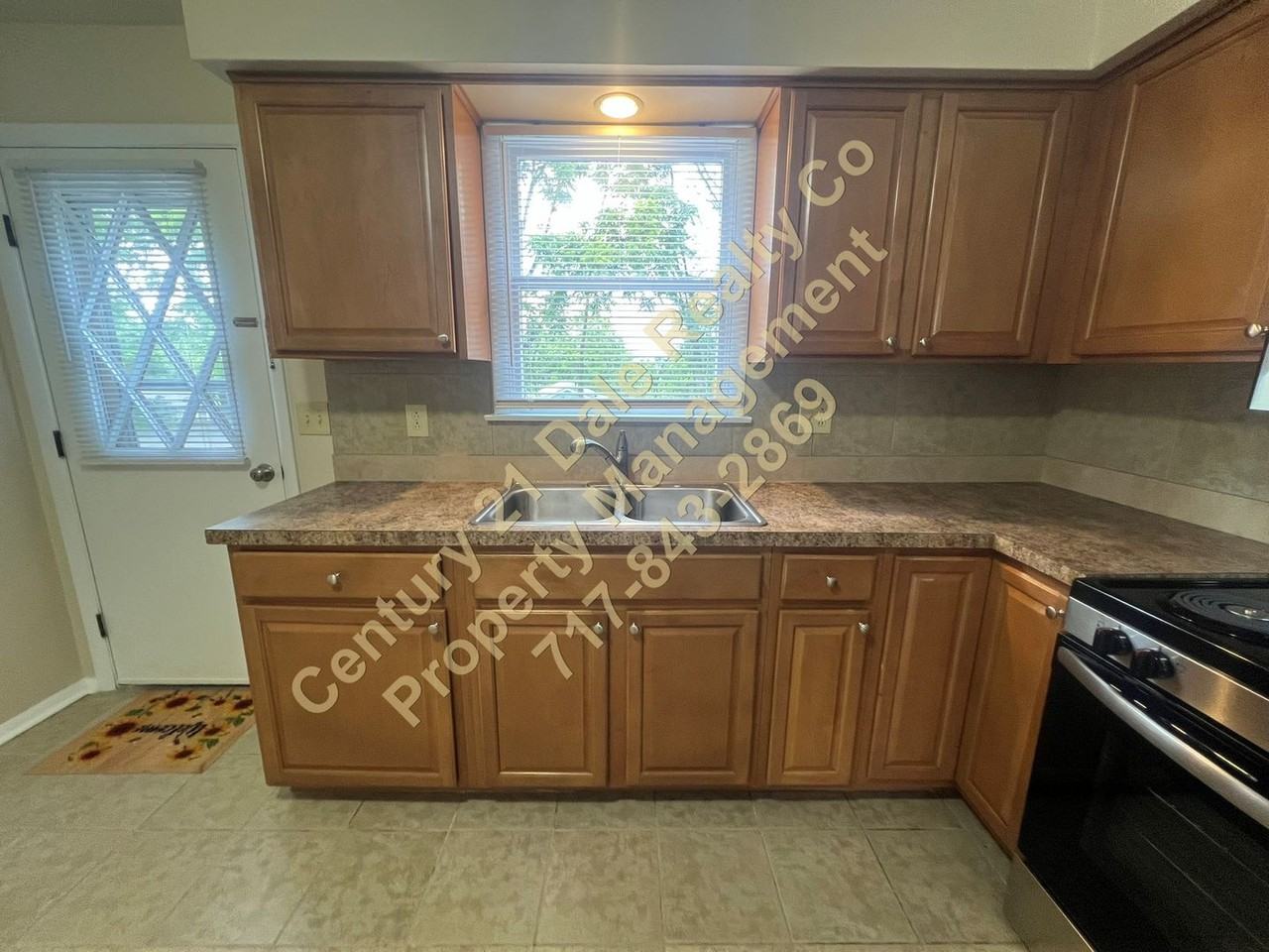 74 Tonden Dr - Photo 4 of 17