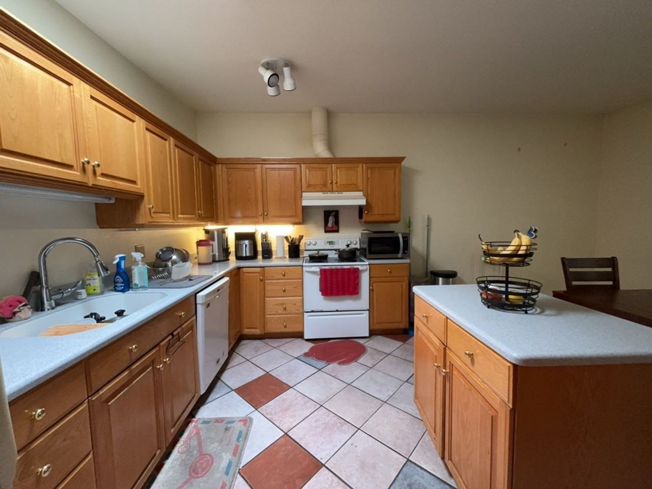 606 Isla Pl - Photo 3 of 10