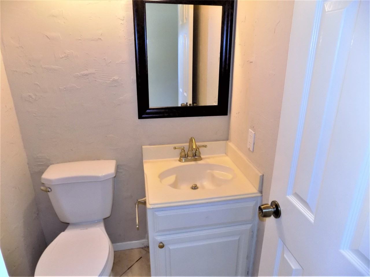 12315 Mill Ridge Dr - Photo 4 of 15