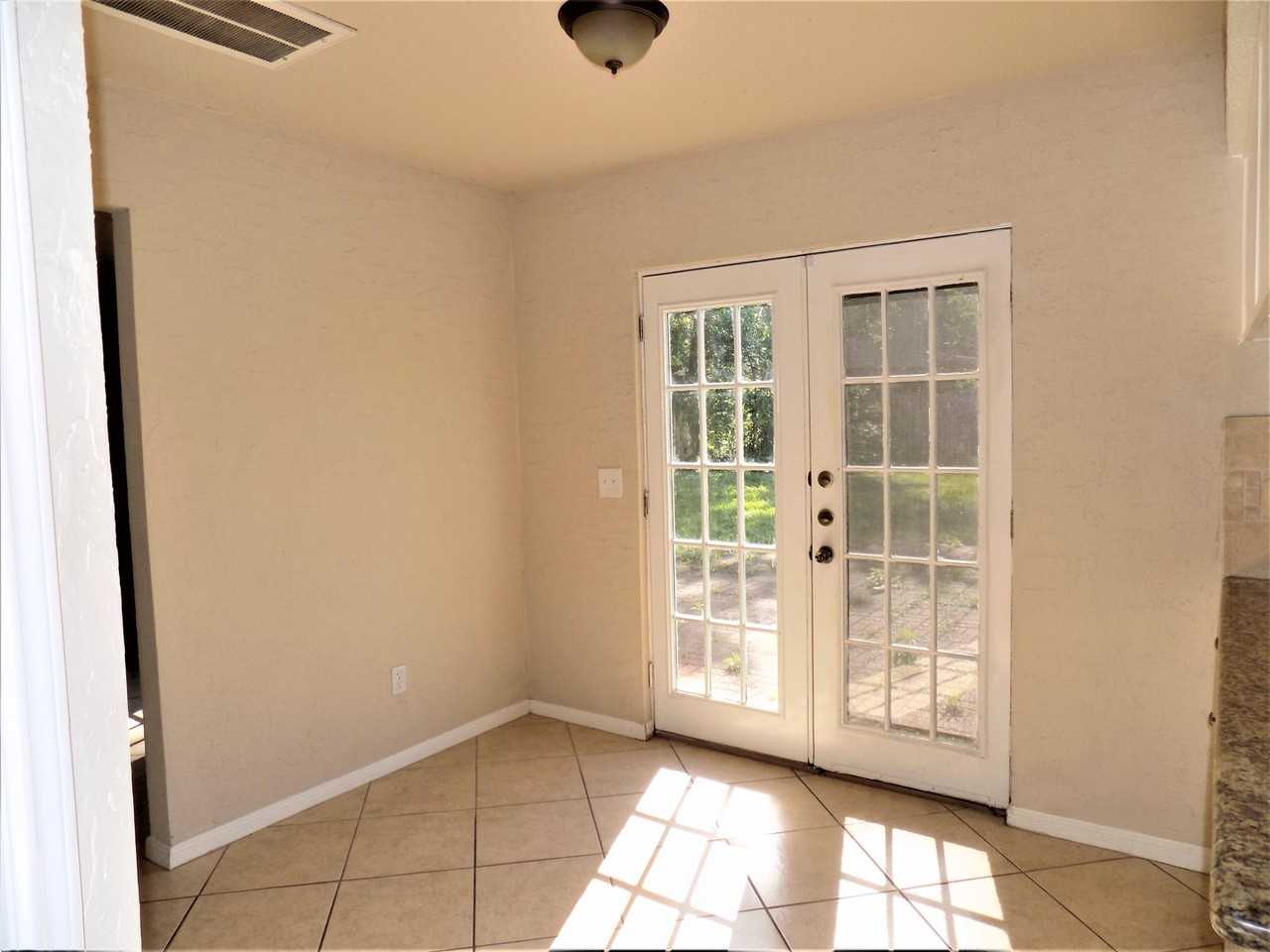 12315 Mill Ridge Dr - Photo 5 of 15