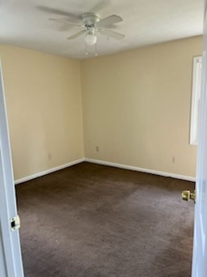 419 Mount Pleasant Dr - Photo 4 of 10